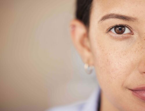 Pores dilatés : comprendre leur origine et affiner le grain de peau naturellement